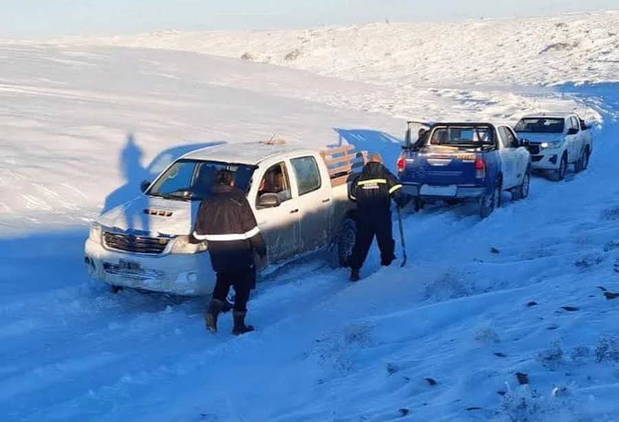 Rescatan a una pareja atrapada durante más de 24 horas a -22°C en Cerro Piedra