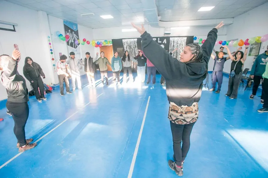 photo_5136747871058641245_y