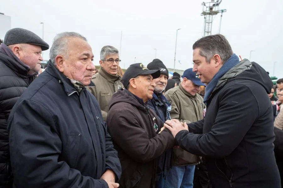 photo_5075674157667781664_y