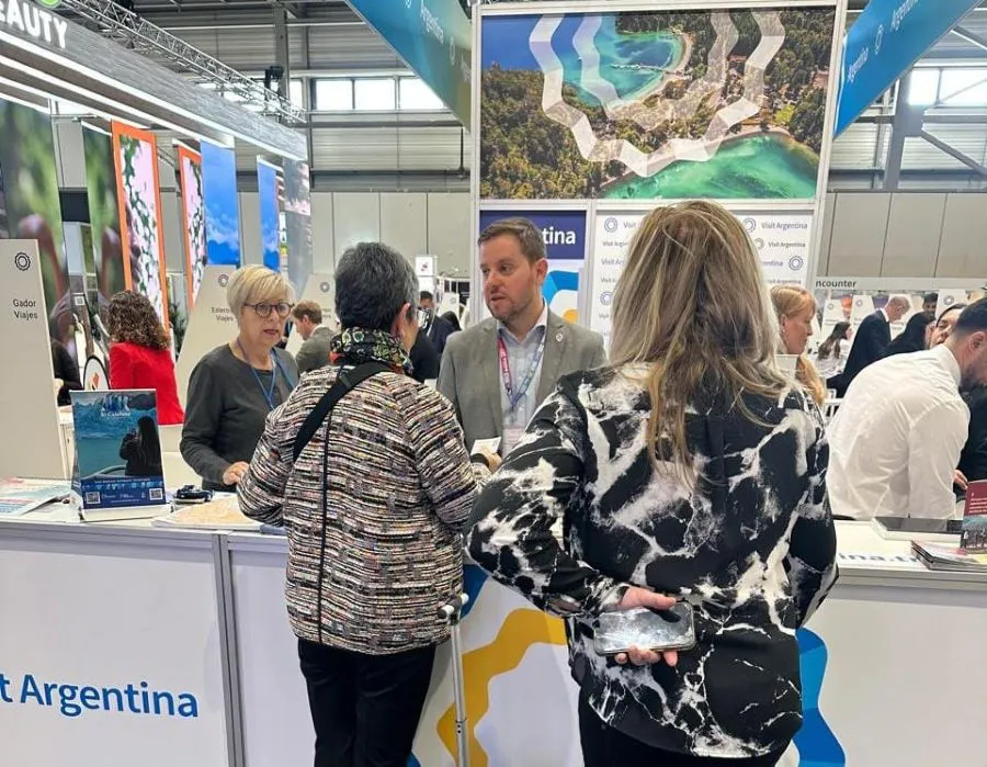 photo_5075979117521913657_y