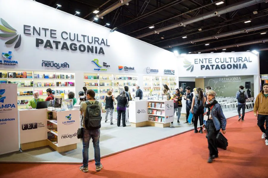 photo_4956437559060311763_y