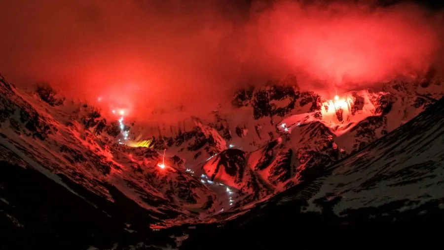 photo_4956585610877973330_y