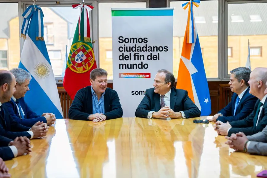 photo_5132293667850137705_y