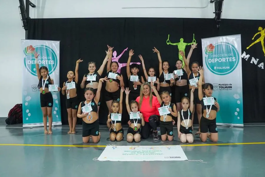 photo_5039599181156691536_y