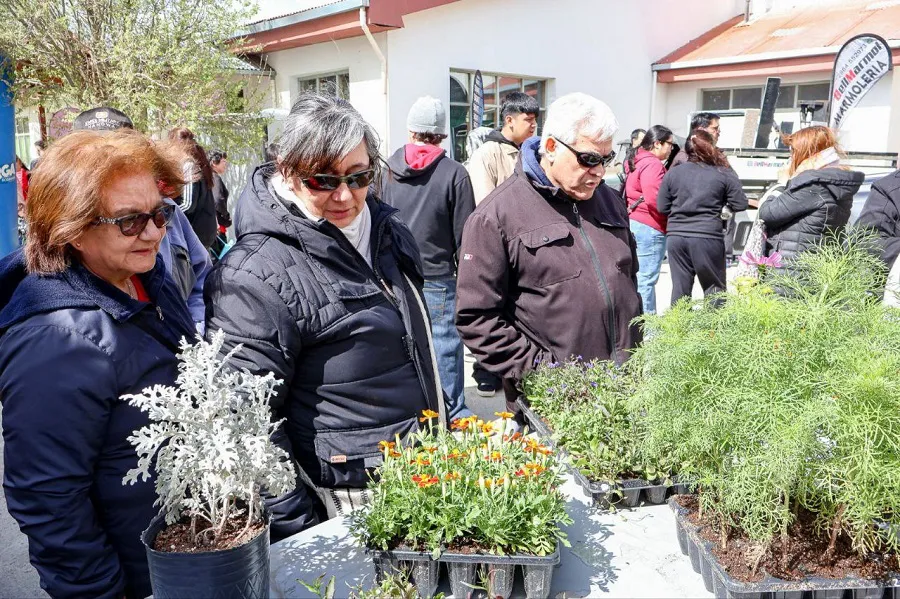 Perez destacó el trabajo local que se vivó en la 4ª Expo Agroproductiva en La Misión Salesiana (5)