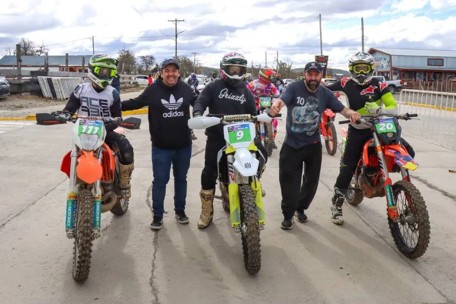 photo_5143504825281612594_y