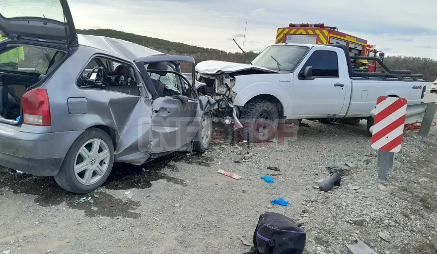 Impresionante choque frontal se cobró la vida de un joven de 37 años y su hija de 7 (1)