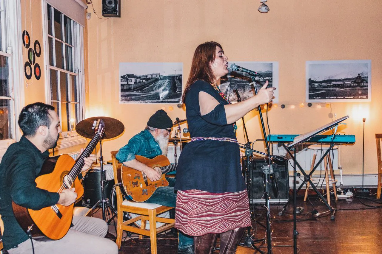 Nueva “Noche Acústica” en la Fiesta Nacional de la ‘Noche más Larga” en Ushuaia  (1)