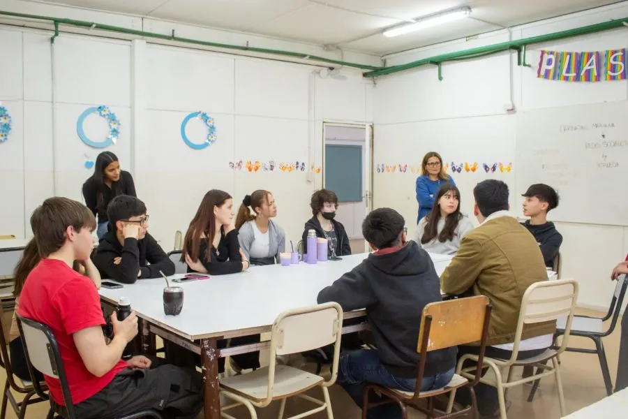 photo_5084953962788007776_y