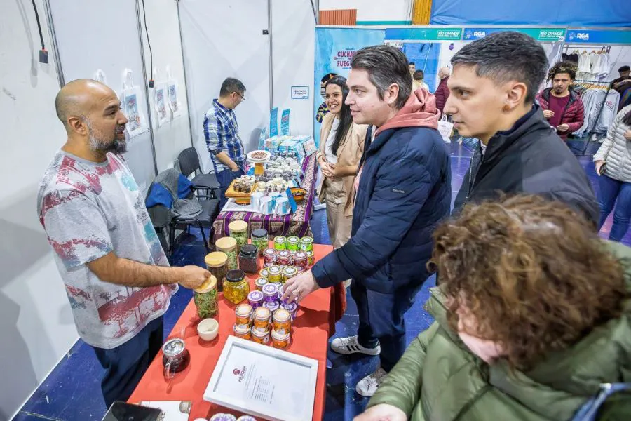 photo_5129940906243984175_y