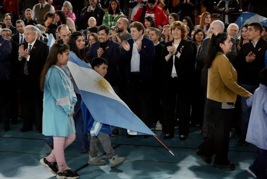 photo_5037567889258950363_y