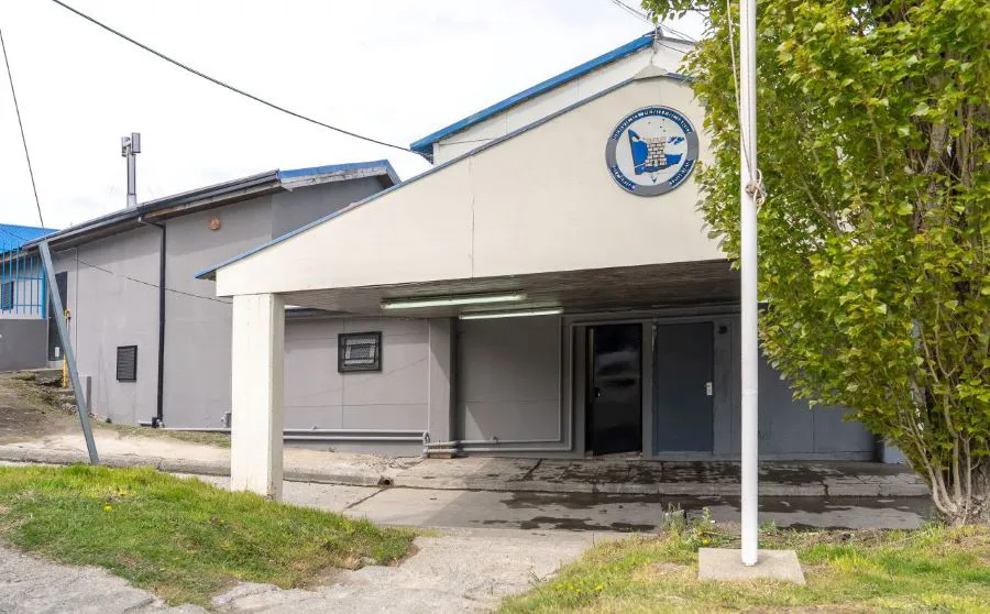 photo_4927489505258834735_y