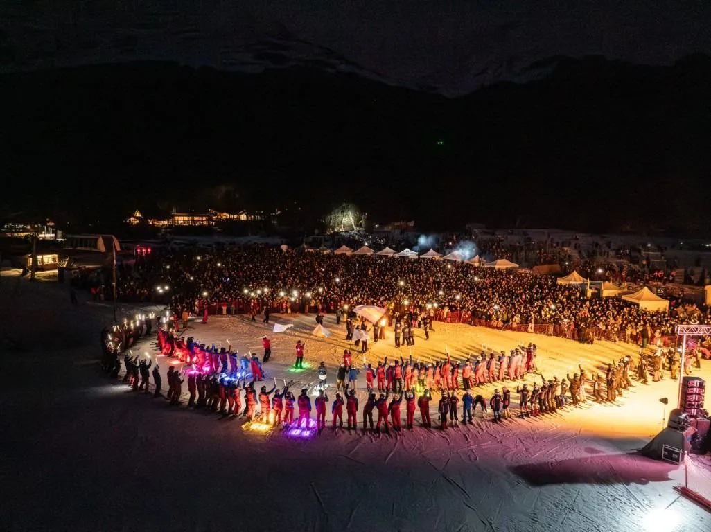 Con un lleno total en el Cerro Castor se realizó la Fiesta Nacional del Invierno (1)