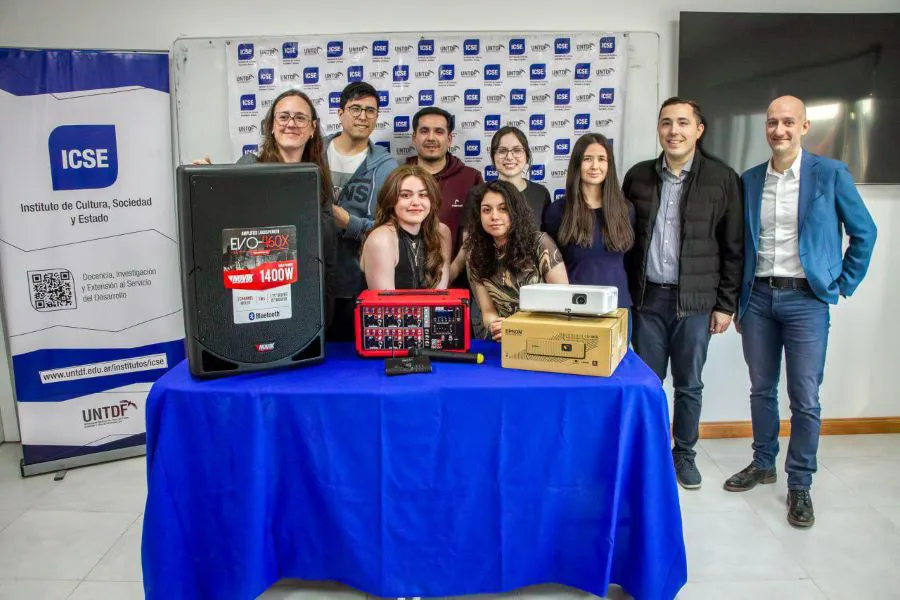 photo_5048824818153143962_y