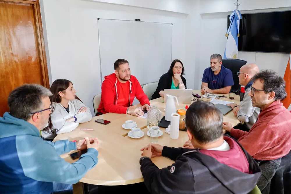 Se establecerá un Fondo Provincial de Incentivo Docente más un 22% de aumento