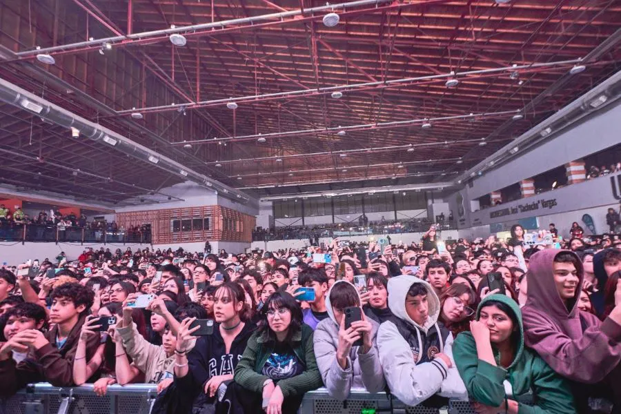 photo_5098508359883142527_y