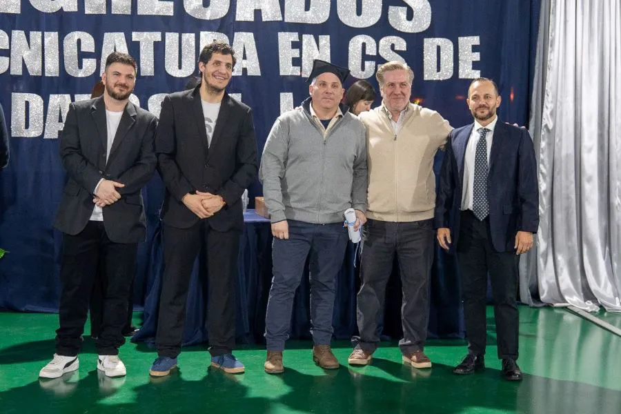 photo_5075748370407689069_y