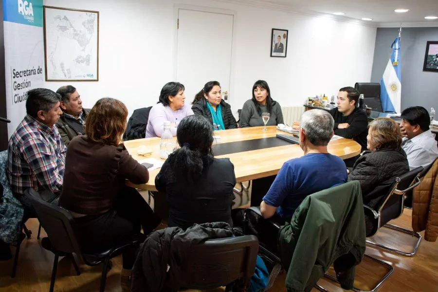 photo_5186359557985775059_y