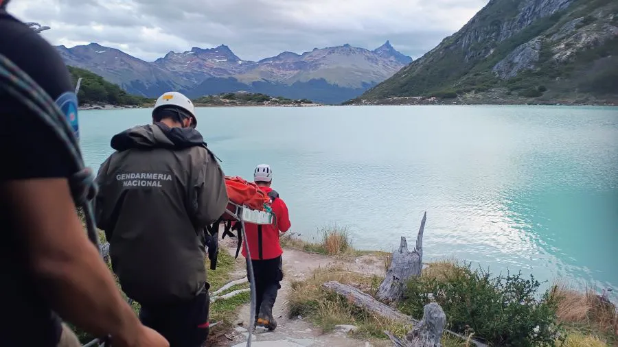 Una ciudadana lesionada fue rescatada en Ushuaia (2)
