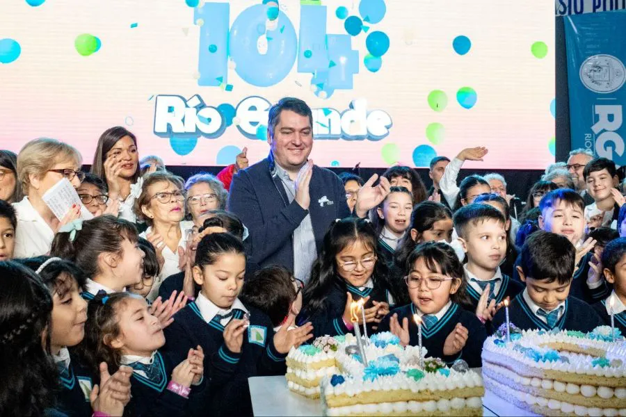 photo_5154549286434877422_y