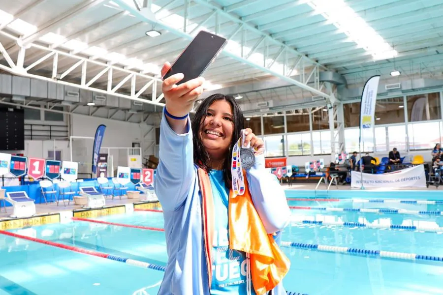 photo_4976490503671057179_y