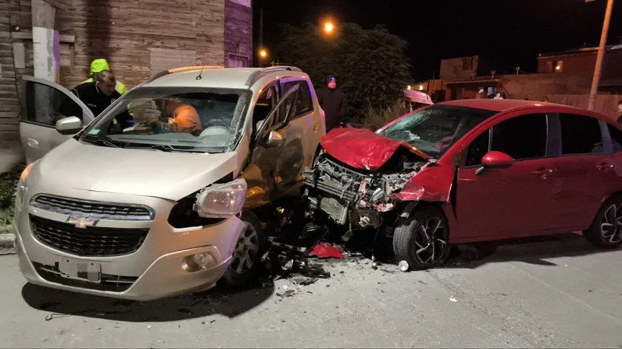 Una persona terminó hospitalizada tras un violento choque en 9 de Julio e Irigoyen