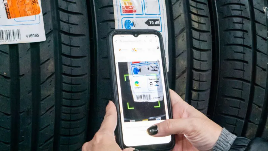 photo_5010290783890288219_y