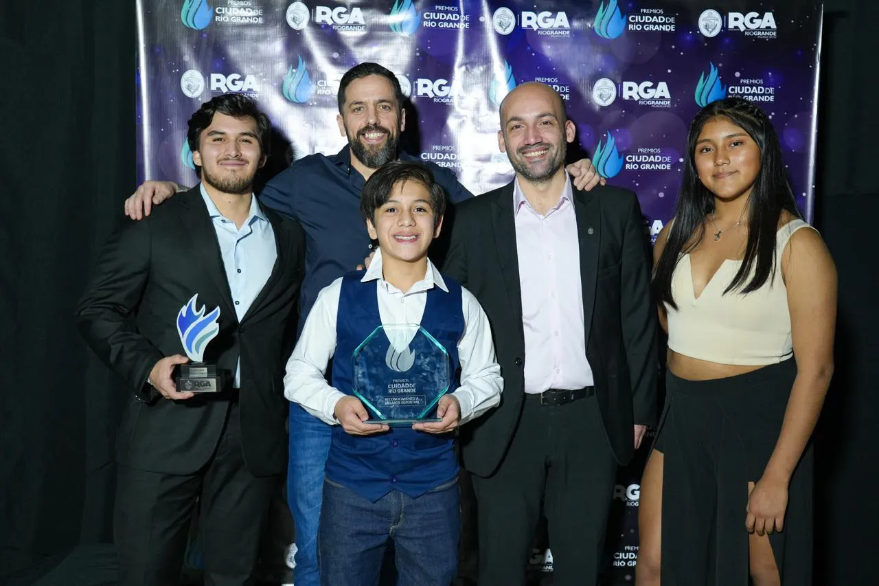 El ciclista Aarón Pintos obtuvo el oro de los premios “Ciudad de Río Grande” (5)