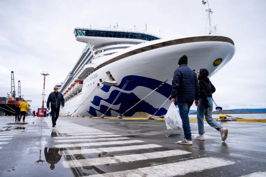 photo_5145528931699067899_y