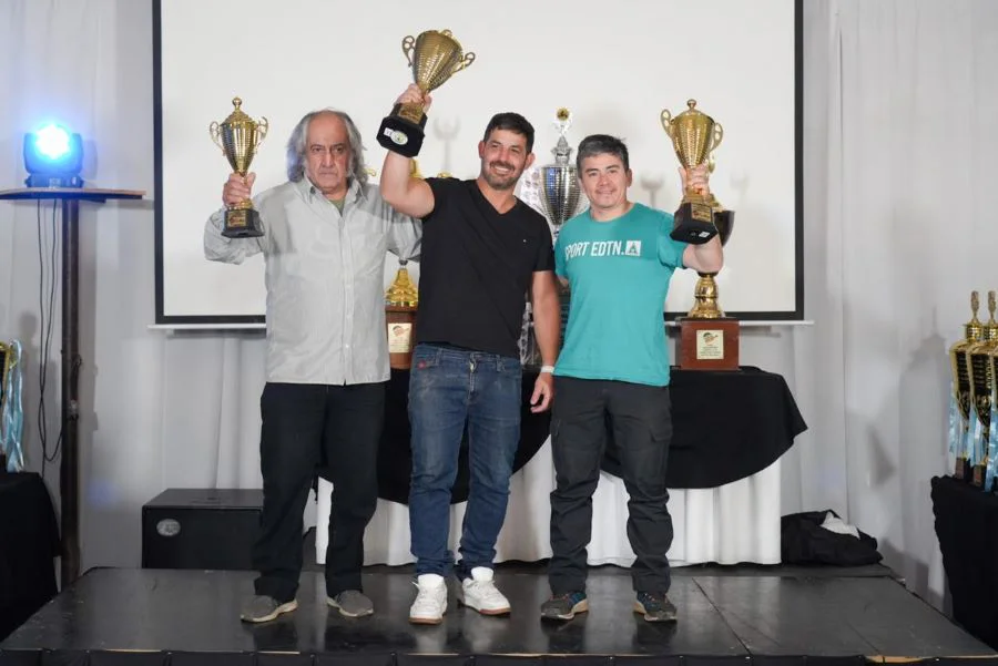 photo_5086858802262379468_y