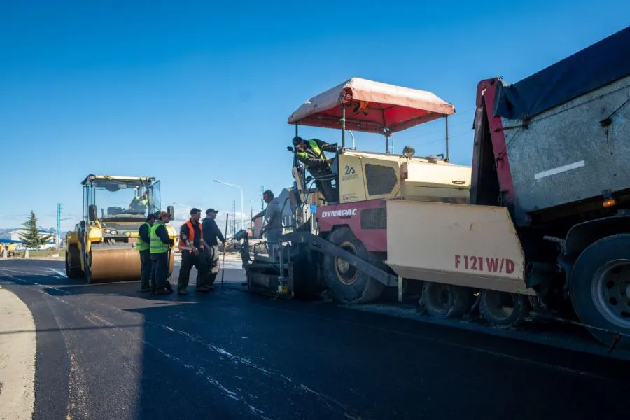 photo_5168329100593573467_y