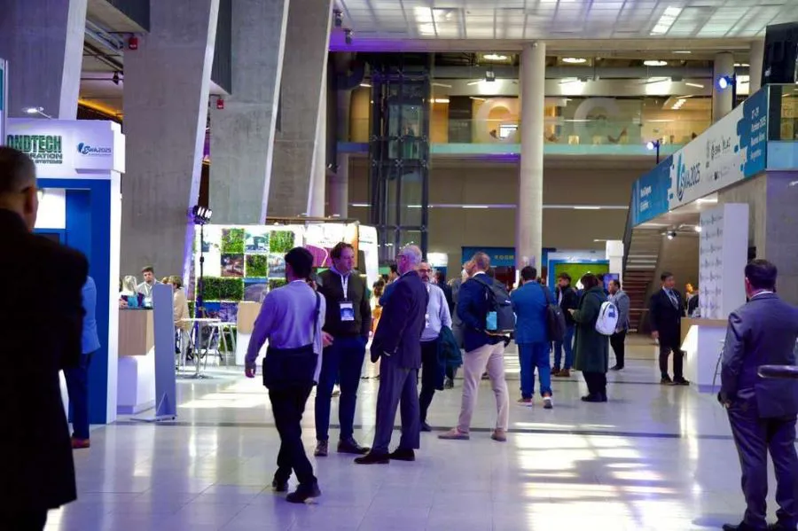 photo_4904977159298943868_y