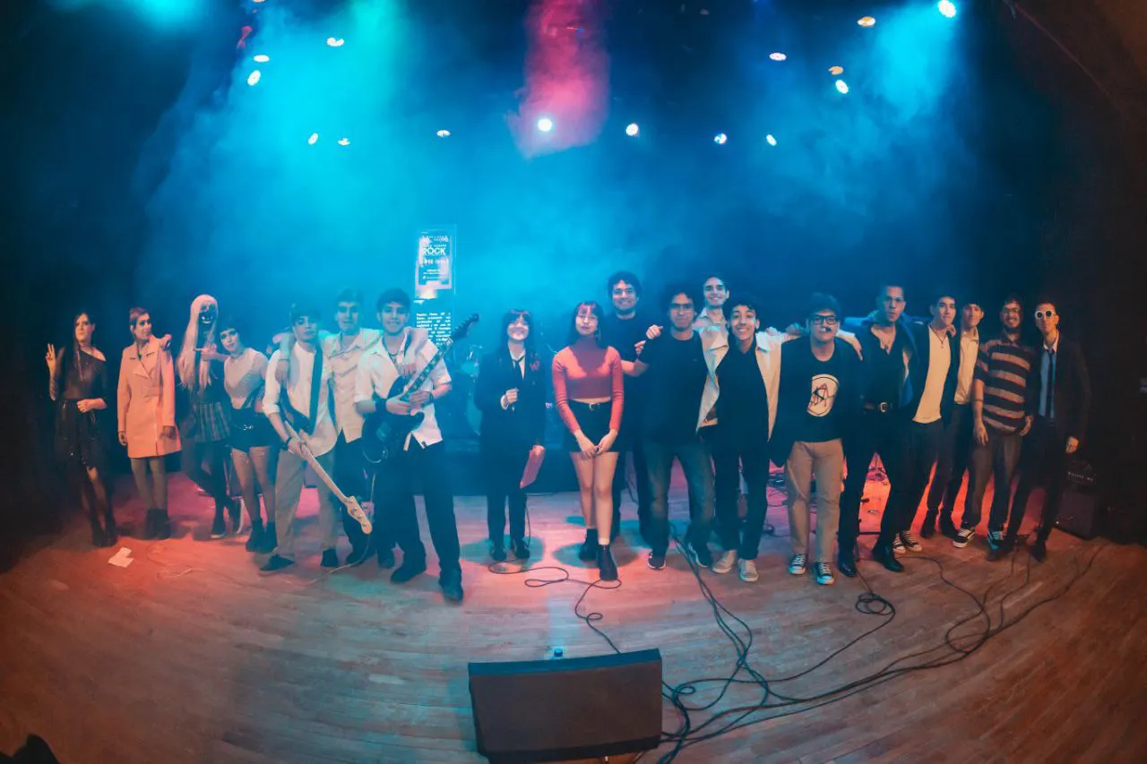 Se presentó en Casa de la Cultura el show Vienen Tocando Rock (5)