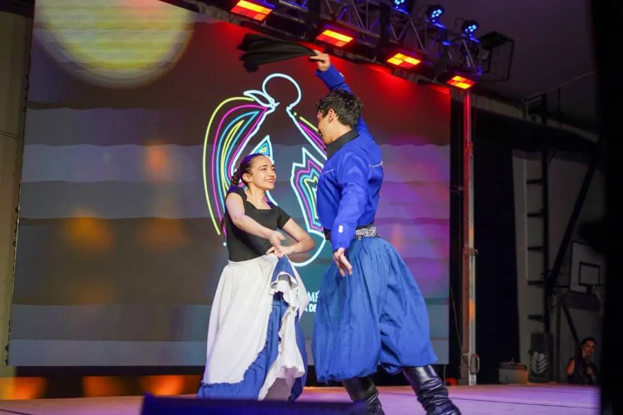 photo_5163406883388763848_y