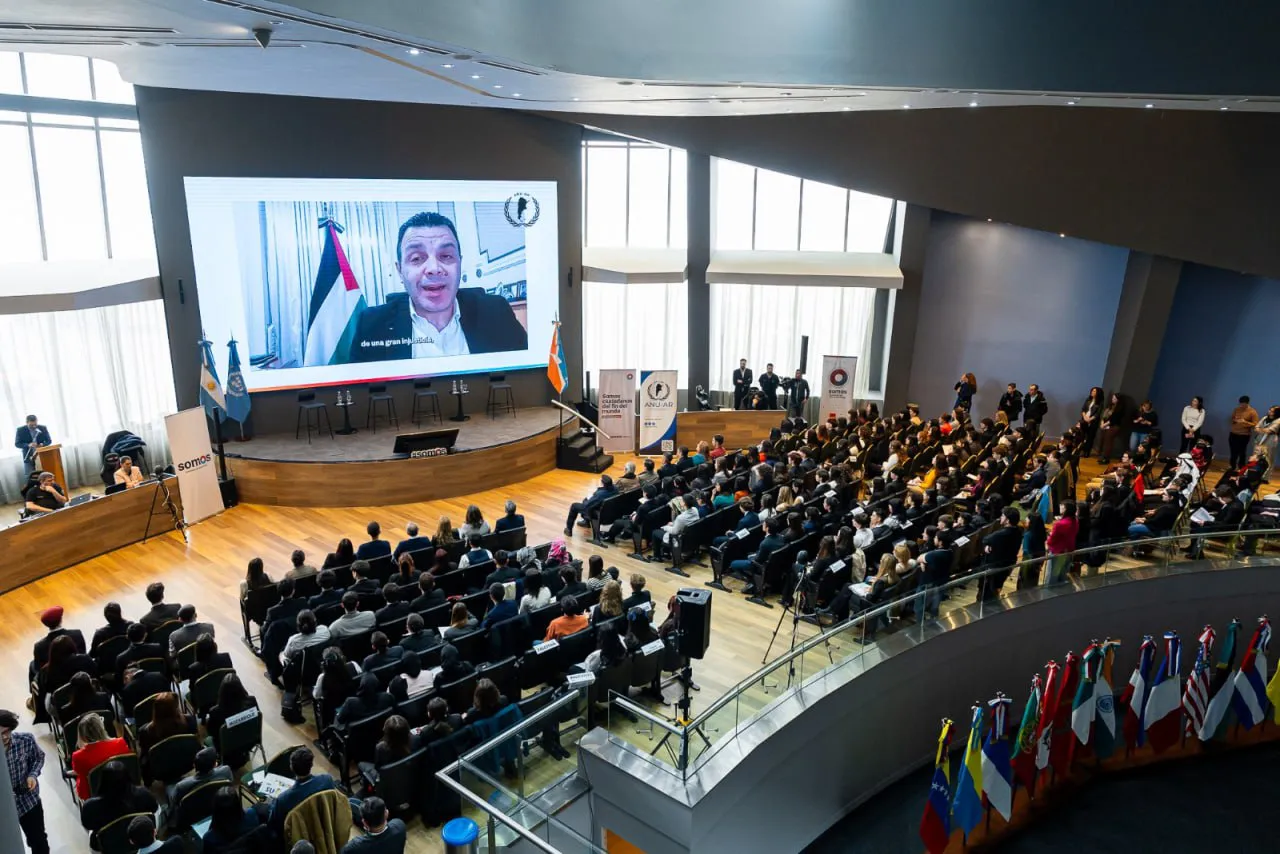 Con más de 200 jóvenes se realizó la simulación del Modelo de Naciones Unidas (1)