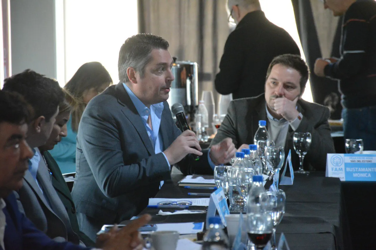 photo_5021706149833059896_y